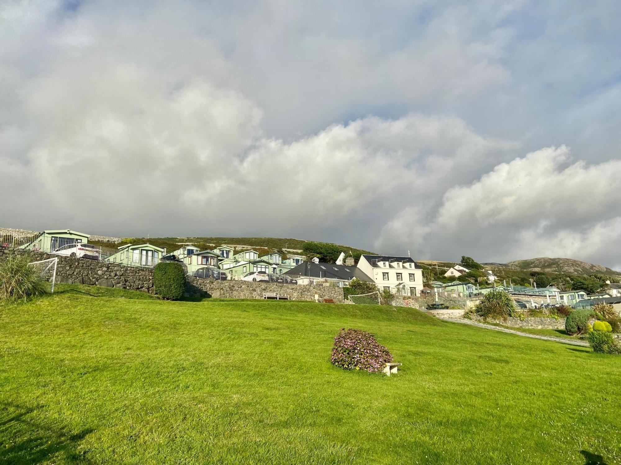 Отель Lindsay'S Porthdy Бармут Экстерьер фото